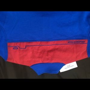 Vineyard vines 1/4 zip sweatshirt with volleyball